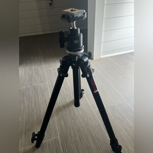 Vintage Bogen 3205 tripod
